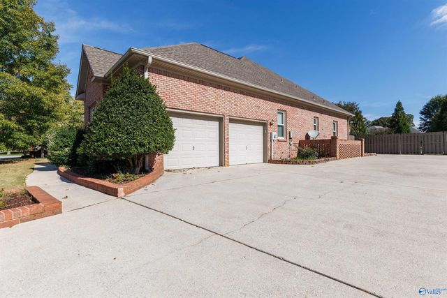 223 Clouds Creek Drive, Huntsville, AL 35806