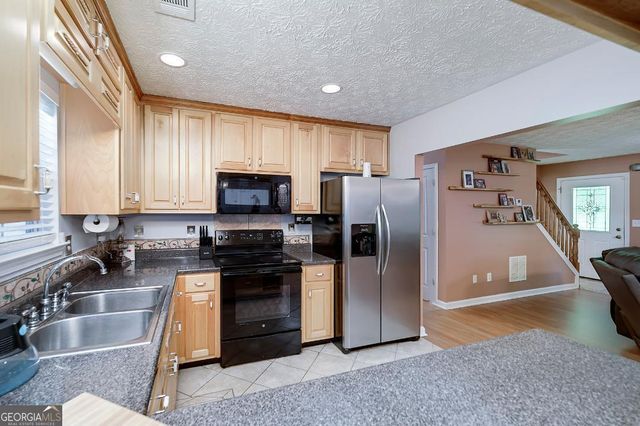 124 Worthy Drive, Mcdonough, GA 30252