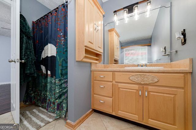 124 Worthy Drive, Mcdonough, GA 30252