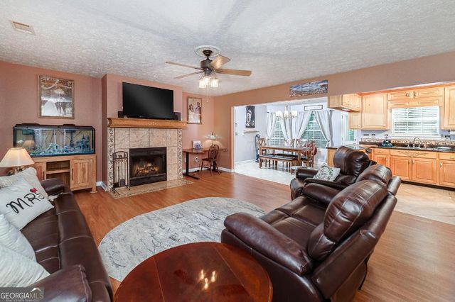 124 Worthy Drive, Mcdonough, GA 30252
