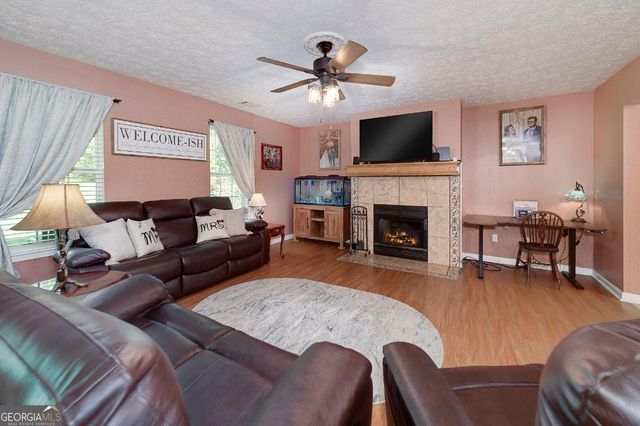 124 Worthy Drive, Mcdonough, GA 30252