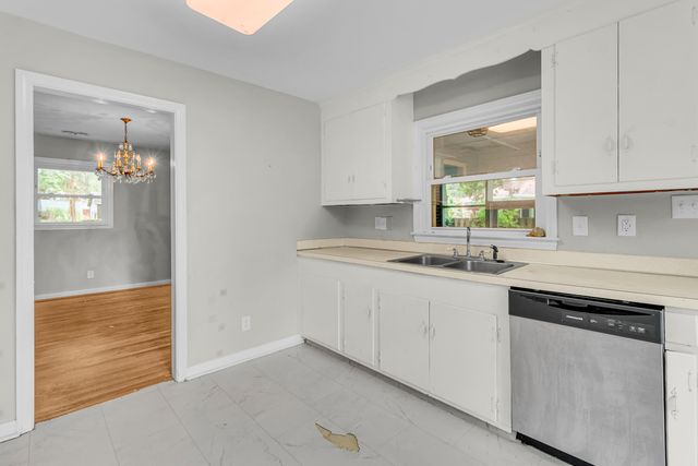 1221 Byron Road, Charleston, SC 29407