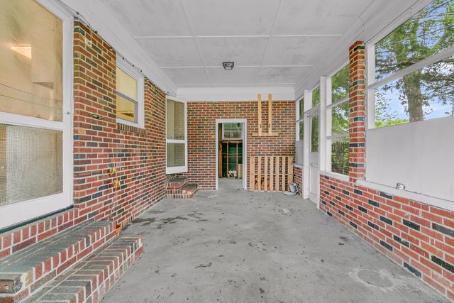 1221 Byron Road, Charleston, SC 29407