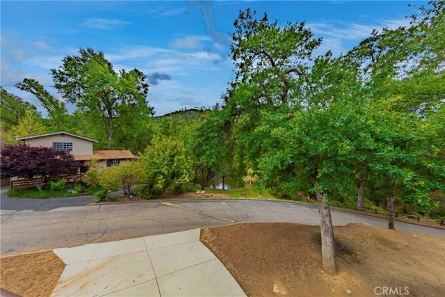48441 Woodbend Court, Oakhurst, CA 93644