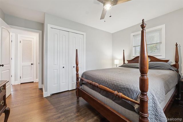 207 W Tienken Road, Rochester Hills, MI 48306