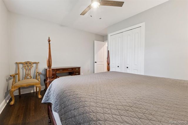 207 W Tienken Road, Rochester Hills, MI 48306