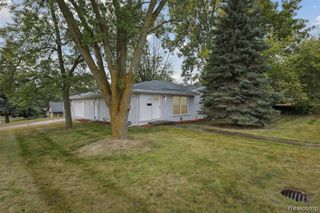 207 W Tienken Road, Rochester Hills, MI 48306