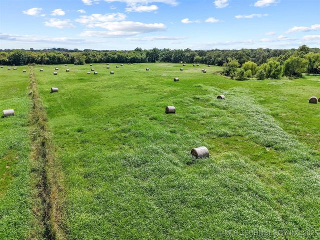 419 Mead Cemetery, Mead, OK 73449