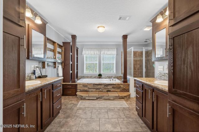 12676 PUMPKIN HILL Road, Jacksonville, FL 32226