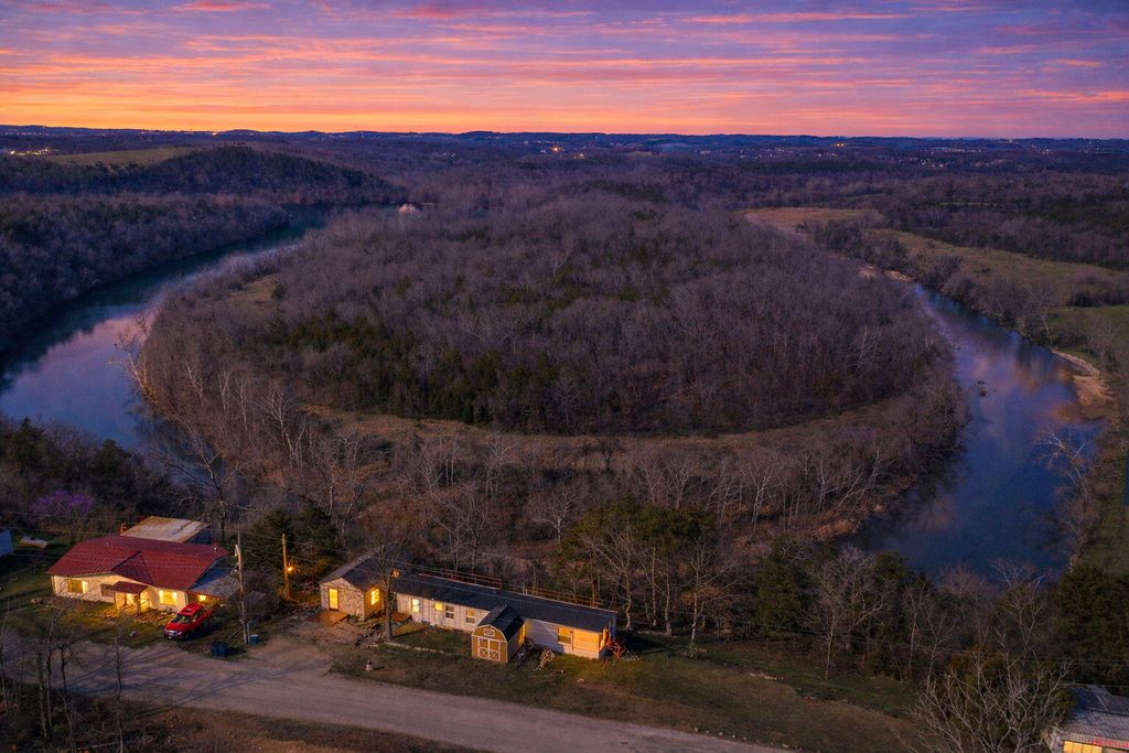 8006 Cliff Drive, Merriam Woods, MO 65740