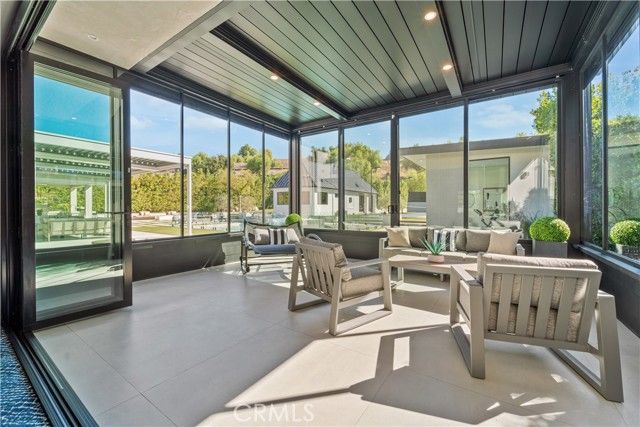 20620 Chatsboro Drive, Woodland Hills (los Angeles), CA 91364