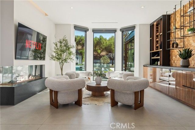 20620 Chatsboro Drive, Woodland Hills (los Angeles), CA 91364