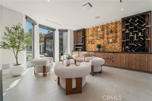 20620 Chatsboro Drive, Woodland Hills (los Angeles), CA 91364