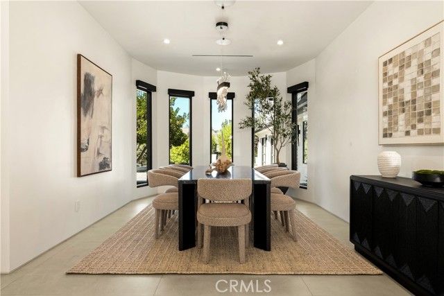 20620 Chatsboro Drive, Woodland Hills (los Angeles), CA 91364