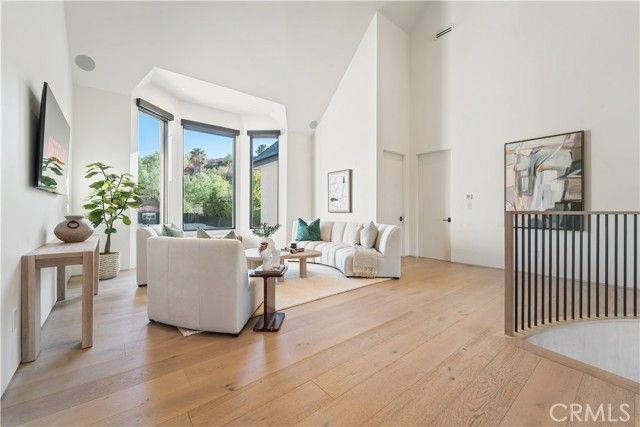 20620 Chatsboro Drive, Woodland Hills (los Angeles), CA 91364