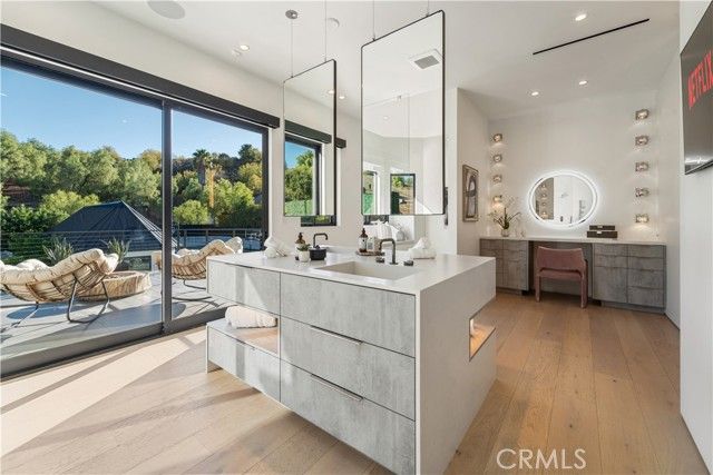 20620 Chatsboro Drive, Woodland Hills (los Angeles), CA 91364