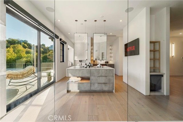 20620 Chatsboro Drive, Woodland Hills (los Angeles), CA 91364