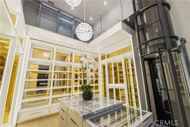 20620 Chatsboro Drive, Woodland Hills (los Angeles), CA 91364