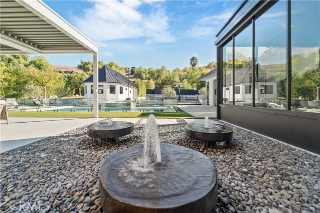 20620 Chatsboro Drive, Woodland Hills (los Angeles), CA 91364