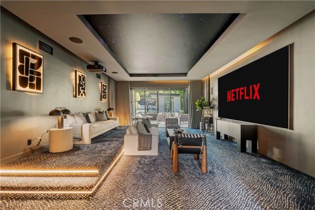 20620 Chatsboro Drive, Woodland Hills (los Angeles), CA 91364