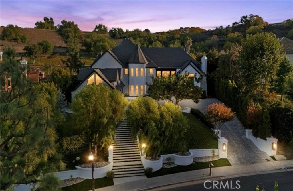 20620 Chatsboro Drive, Woodland Hills (los Angeles), CA 91364