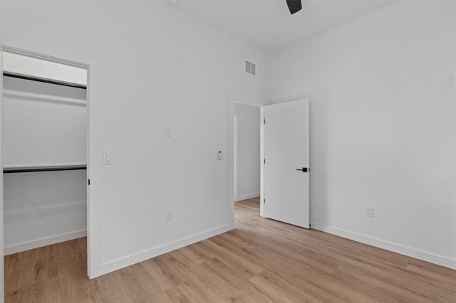 5601 Manor RD A, Austin, TX 78723