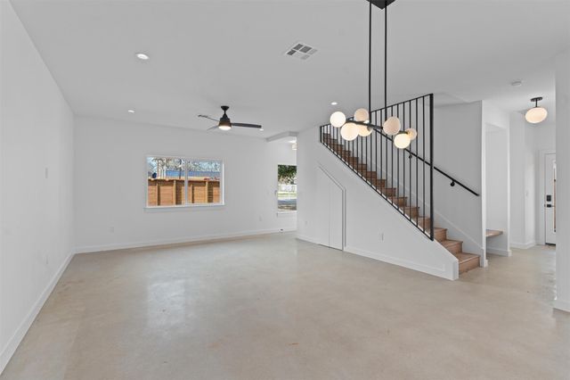 5601 Manor RD A, Austin, TX 78723