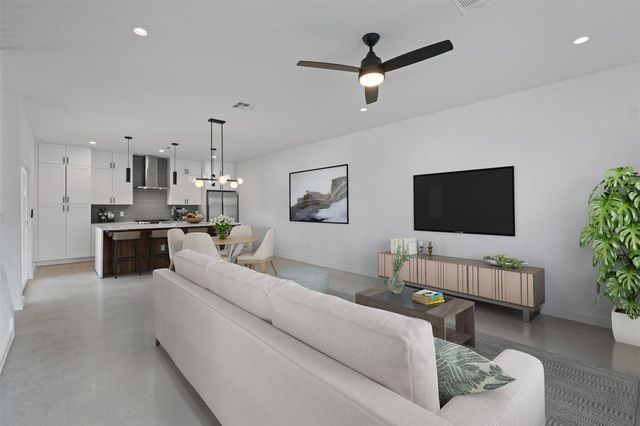 5601 Manor RD A, Austin, TX 78723