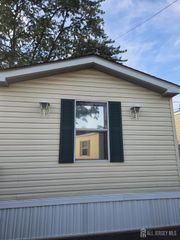 8 3rd Street, Avenel, NJ 07001