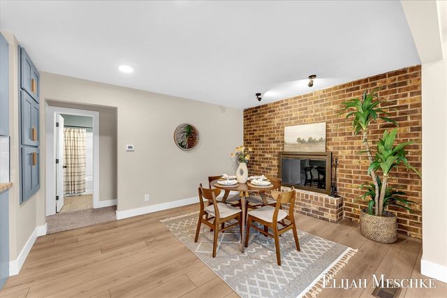 10463 Poplar Drive, Rockford, MI 49341