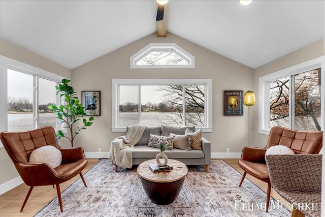 10463 Poplar Drive, Rockford, MI 49341