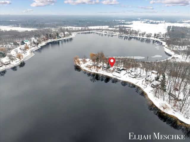 10463 Poplar Drive, Rockford, MI 49341