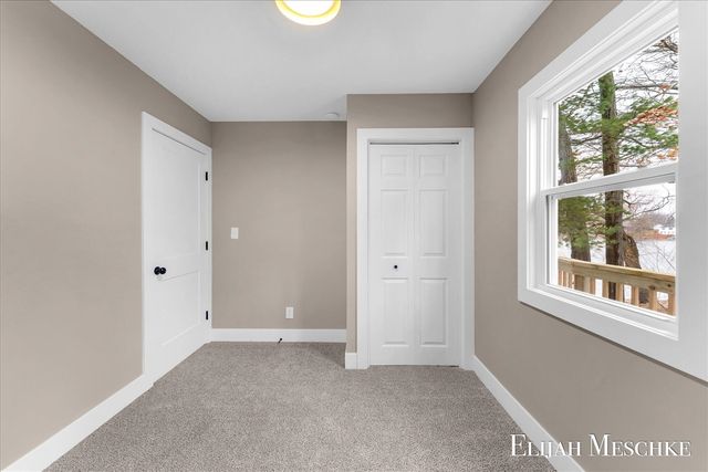 10463 Poplar Drive, Rockford, MI 49341