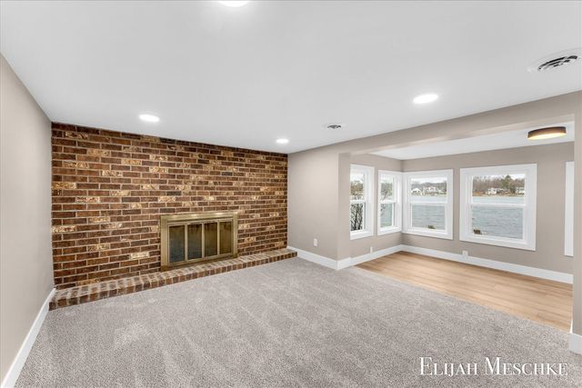 10463 Poplar Drive, Rockford, MI 49341