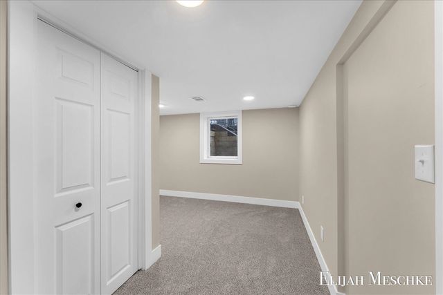 10463 Poplar Drive, Rockford, MI 49341