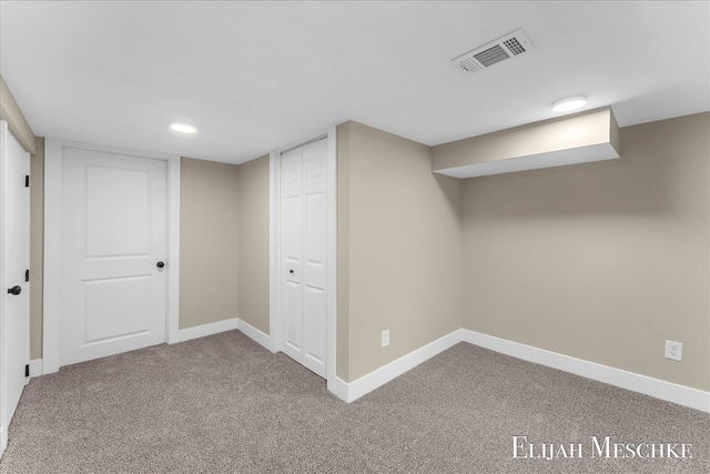 10463 Poplar Drive, Rockford, MI 49341