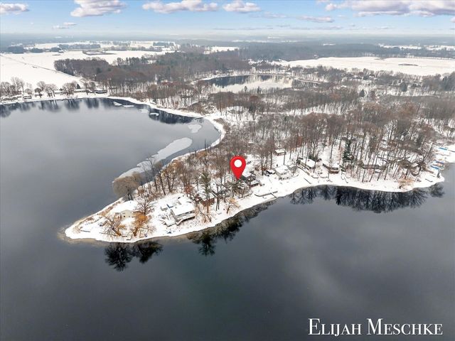 10463 Poplar Drive, Rockford, MI 49341