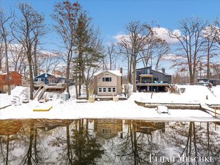 10463 Poplar Drive, Rockford, MI 49341