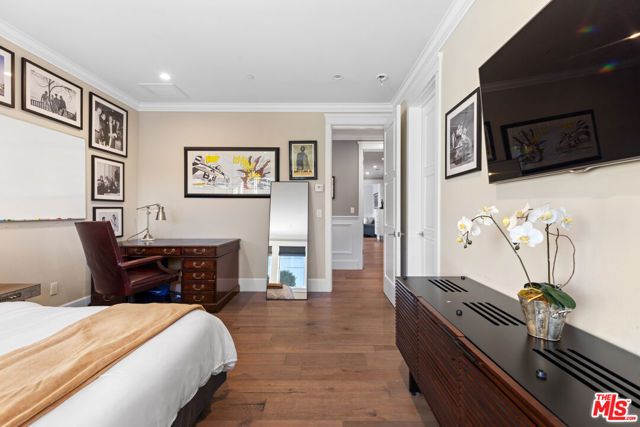 13836 Davana Terrace, Sherman Oaks, CA 91423