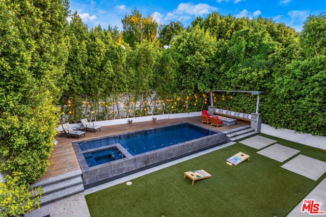 13836 Davana Terrace, Sherman Oaks, CA 91423