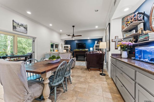 8733 Island Rd, St Francisville, LA 70775