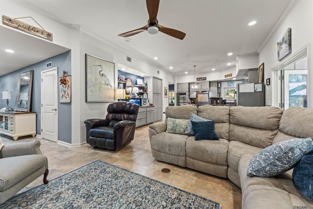 8733 Island Rd, St Francisville, LA 70775