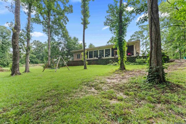 8733 Island Rd, St Francisville, LA 70775