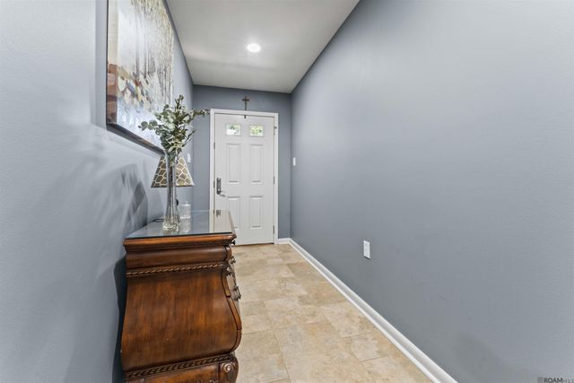 8733 Island Rd, St Francisville, LA 70775