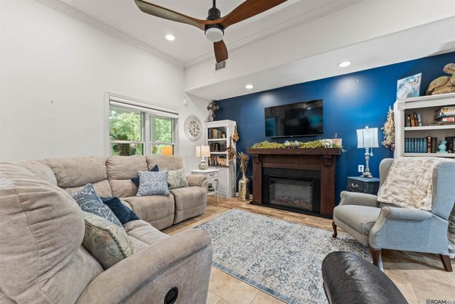 8733 Island Rd, St Francisville, LA 70775