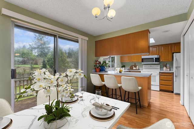 7528 206th Place NE, Redmond, WA 98053