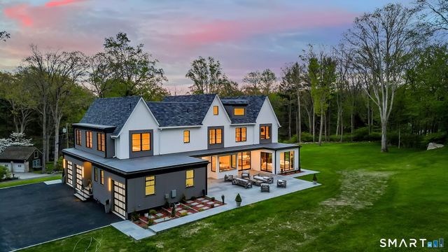 1 Twin Oaks Lane, Westport, CT 06880