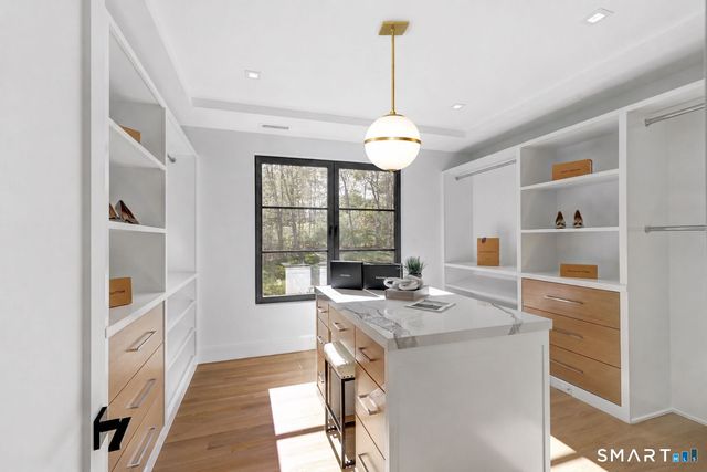 1 Twin Oaks Lane, Westport, CT 06880