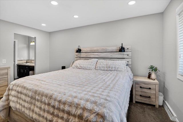 308 Castle Oaks Crossing, Waunakee, WI 53597