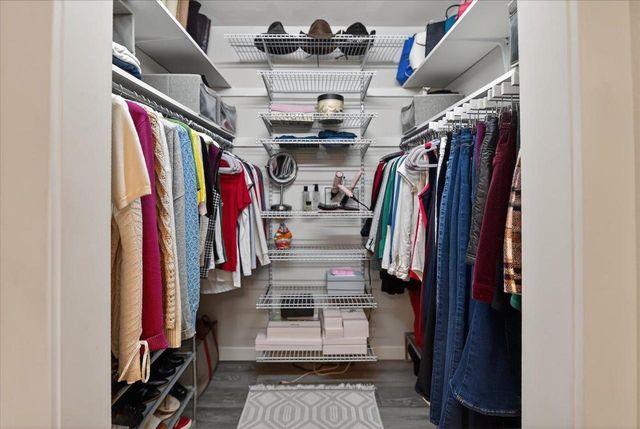 308 Castle Oaks Crossing, Waunakee, WI 53597